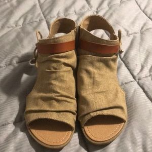 Very G sandals New without tags size 7